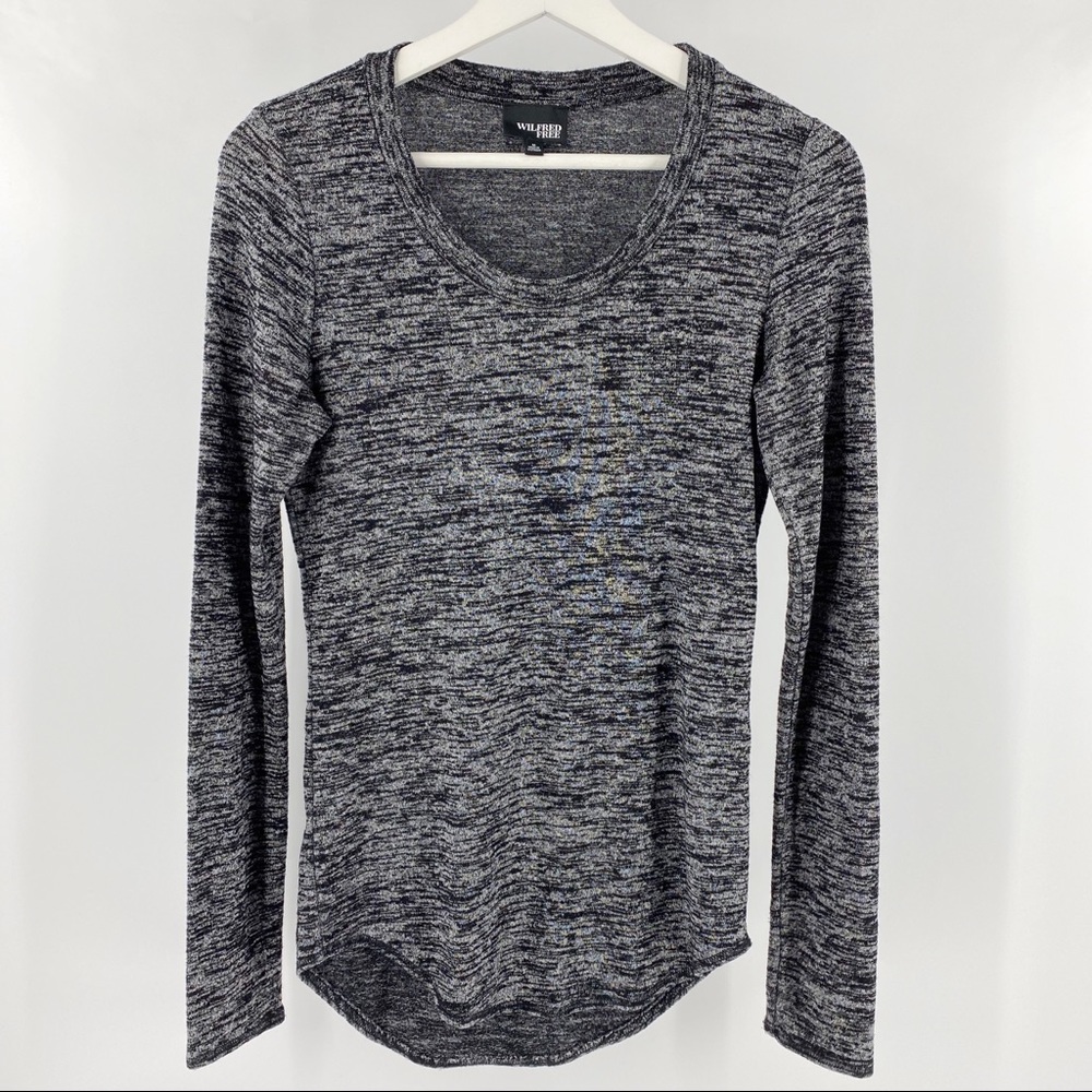 Aritzia Wilfred Free long sleeve top round hem